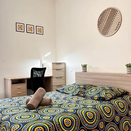 Appartement Le Baron Du Marais - élégant Et Roanne